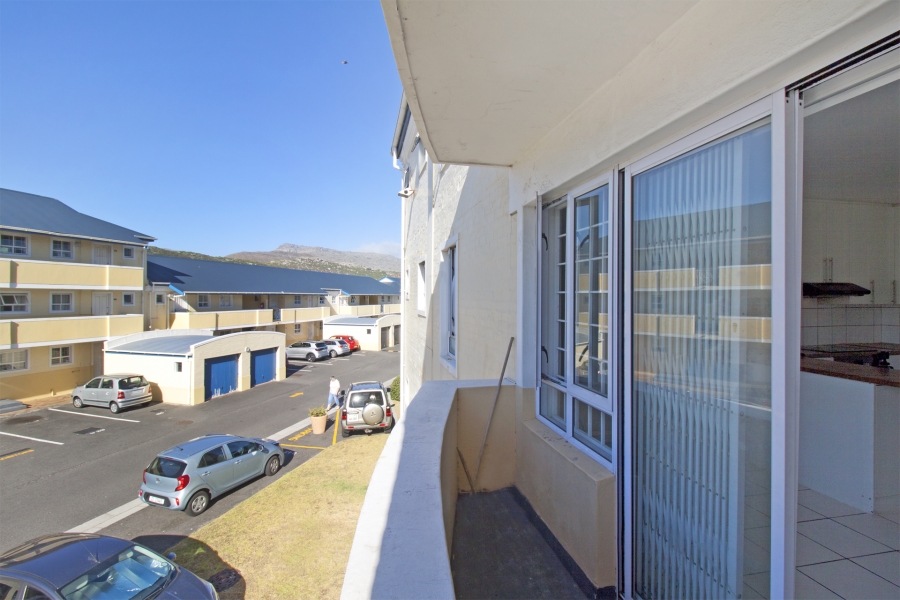 2 Bedroom Property for Sale in Sunnydale Western Cape